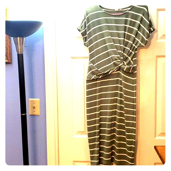 GAP Dresses & Skirts - Gap striped dress